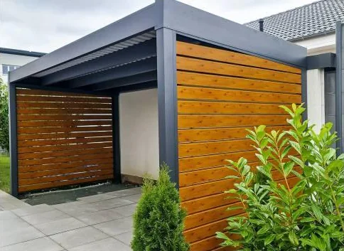 MF Carport mit Seitenwänden in Holzoptik
