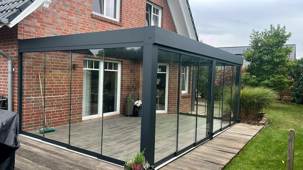 MF Cube, VSG klar, 6,06 × 4,00 m, mit Glasschiebewänden in Rehden
